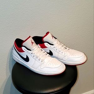 Jordan 1 Low University Red White Black
